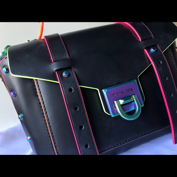 Manhattan Michael Kors - Picture 5 of 7